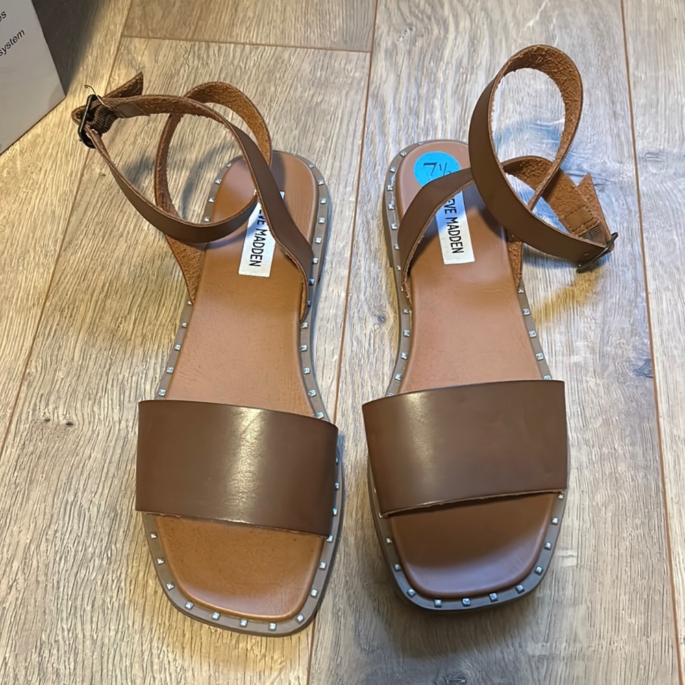 Steve Madden ankle wrap 7.5 sandal  NWT